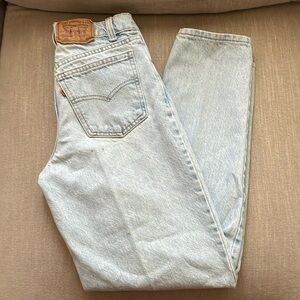 Vintage Lightwash Levis’s 560 Orange Tab Jeans Size 27